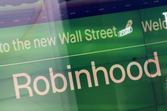 미국 온라인 증권 및 가상자산 거래 플랫폼 로빈후드(Robinhood)가 런던 기반의 가상자산 거래 플랫폼 지글루(Ziglu)를 인수, 본격 글로벌 사업 확장에 나선다.<div id='ad_body3' class='mbad_bottom' ></div> /사진=뉴시스 외신화상