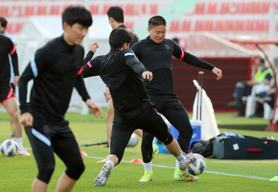 대한민국 축구대표팀 권창훈이 31일 오후(현지시간) 아랍에미리트(UAE) 두바이 라쉬드 스타디움에서 오는 2월 1일 열리는 ‘2022 카타르월드컵 아시아 최종예선 A조 8차전' 시리아전을 앞두고 공식 훈련을 갖고 있다. 2022.1.31/뉴스1 © News1 김진환 기자