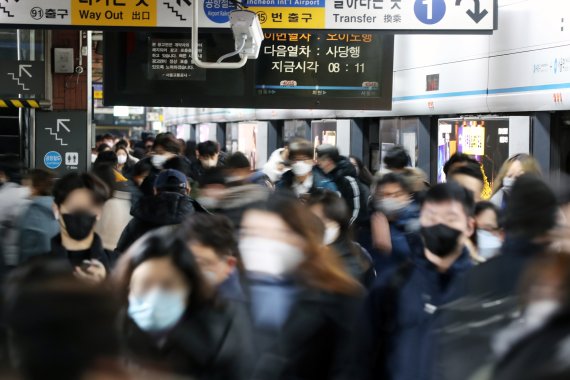 지하철 이용 불편민원, 냉난방이 58.7%로 가장 높아