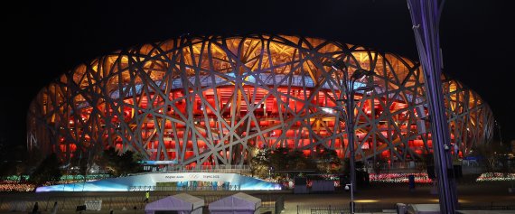 2022 베이징 동계올림픽 개막식 리허설이 열린 2일 오후 중국 베이징 국립 경기장(National Stadium) 외벽이 불을 밝히고 있다. /사진=뉴스1