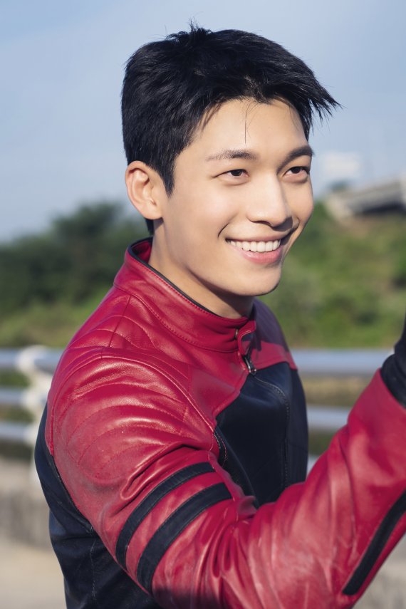 배우 위하준/ 사진제공=tvN '배드 앤 크레이지' © 뉴스1