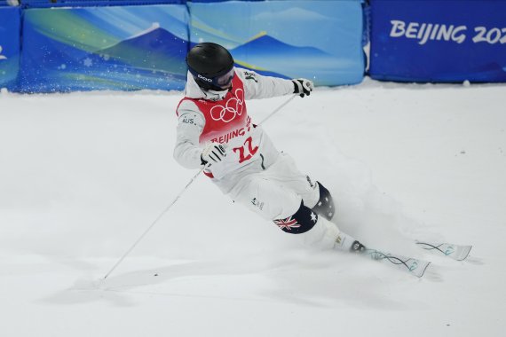 '집콕' 응원족, 잘못된 실내 생활습관이 건강 악영향