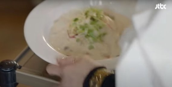 [영상으로 읽는 경제]통쾌한 '김치싸대기'…따라하면 벌금 나온다