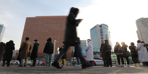 미국 백신 접종증명서 없애는데, 文 정부 4차 접종 왜 집착하나