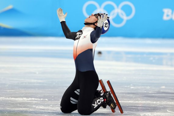 [속보] 男 쇼트트랙 1500m 황대헌 금메달