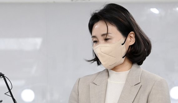 野 "김혜경, 희한한 '사과쇼'..30인분 음식은 누가 먹었나"