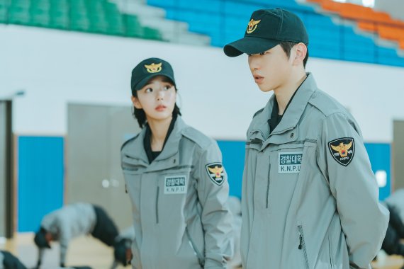 꿈틀대는 애플TV+…요동치는 OTT 지형[1일IT템]