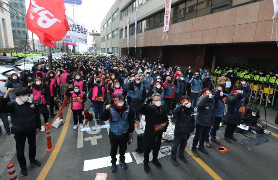 CJ대한통운 "본사 점거한 노조에 엄정한 법 집행돼야" 정부에 요청