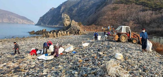 인천 덕적면 능동해변 쓰레기 5t 수거