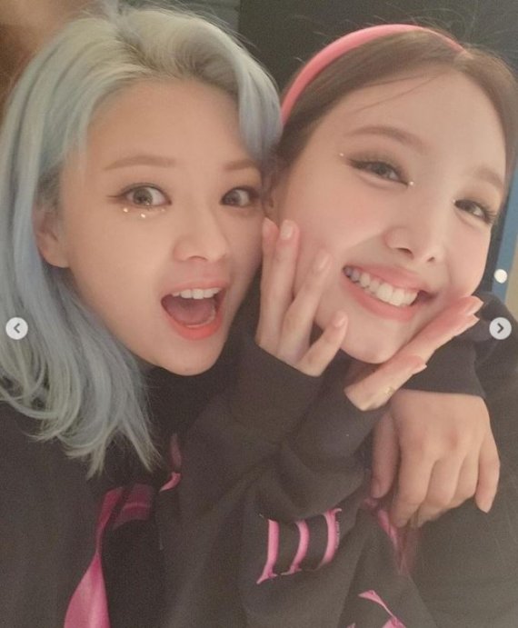 [서울=뉴시스] 트와이스 인스타그램 캡처 . 2022.02.18. (사진= 인스타그램 ) photo@newsis.com*재판매 및 DB 금지 *재판매 및 DB 금지