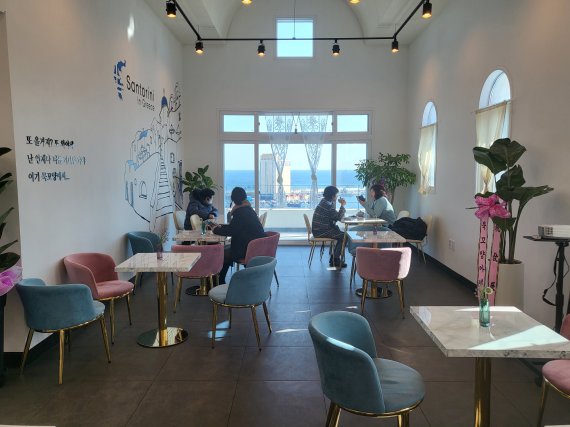 동해 묵호 묵꼬양 카페.(동해시 제공) 2022.2.18/뉴스1