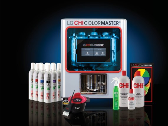 LG생활건강과 파루크 시스템즈가 공동 개발한 'LG CHI 컬러 마스터'. (LG생활건강 제공) © 뉴스1