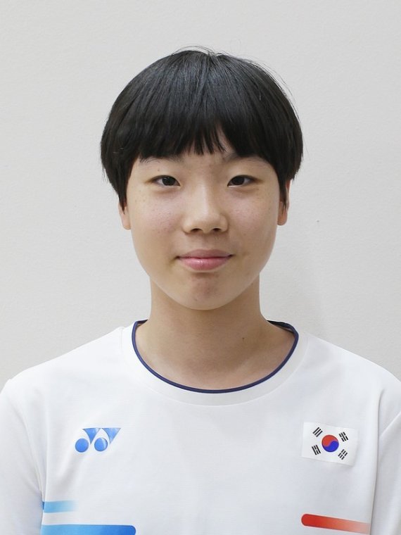 국가대표 첫 출전에서 은메달을 확보한 충주여고 3학년 이서진 선수.(독자 제공)2022.2.20/© 뉴스1