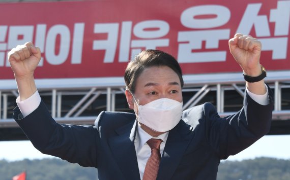 李 '개헌&middot;다당제 보장' 빅텐트 vs 尹 '연대론'으로 맞불