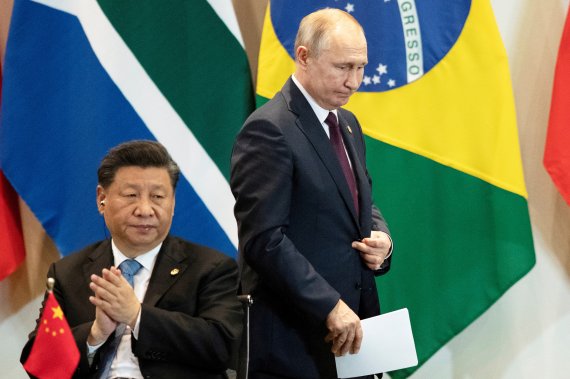 시진핑 중국 국가주석(왼쪽)과 블라디미르 푸틴 러시아 대통령.로이터뉴스1