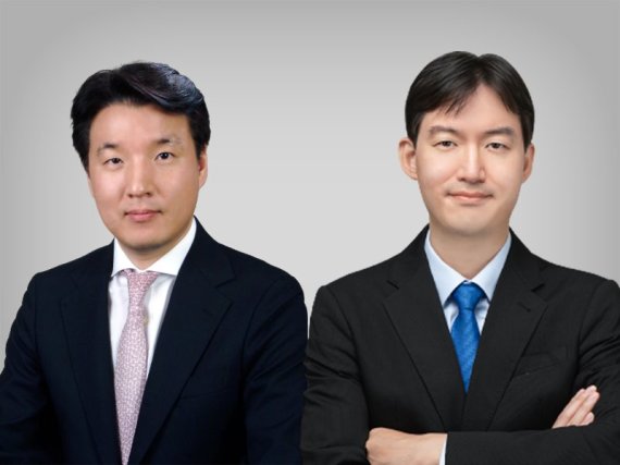 최진호 하이퍼리즘 부사장(좌측), 김주은 하이퍼리즘 자금세탁방지 보고책임자(우측)