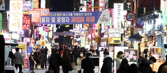 서울시내 유흥가 2020.11.23/뉴스1 © News1 박지혜 기자