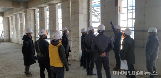 김포시 해빙기 대비 공공건축 공사장 긴급 안전점검 실시. 사진제공=김포시