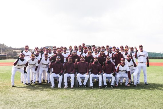 스프링캠프를 마무리한 키움 히어로즈 선수단.(키움 히어로즈 제공)© 뉴스1