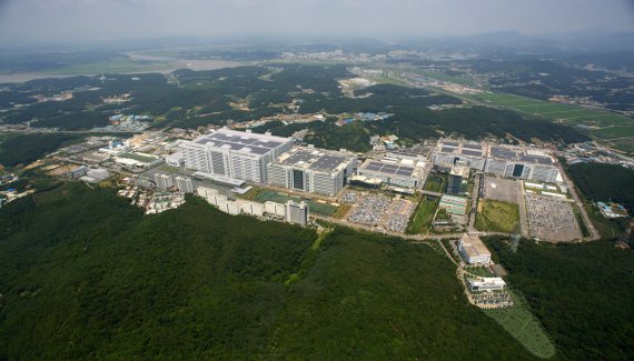 [서울=뉴시스] LG디스플레이 파주 사업장 전경 (제공=LG디스플레이)