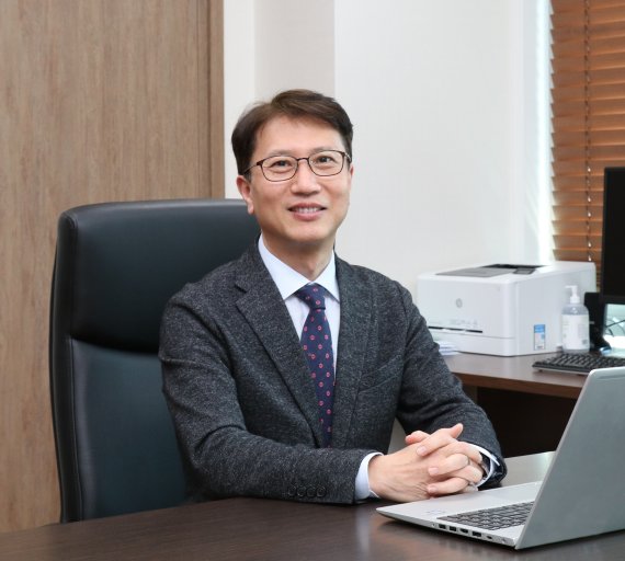 "수능 출제오류 잡고 ‘새 대입제도’ 준비할것"[fn이사람]