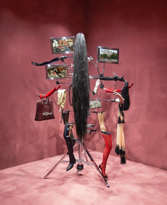 [서울=뉴시스]2020 봄-여름 컬렉션 오브 콜스 어 홀스