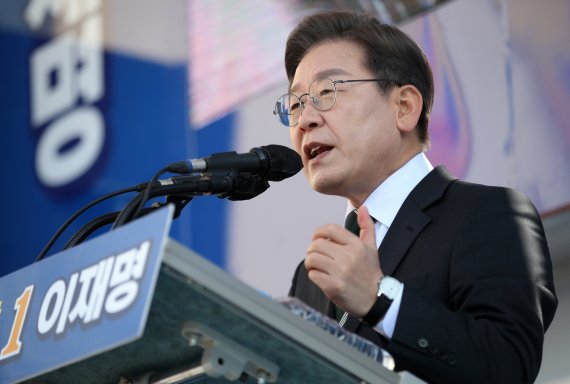 野 "이재명, 타임지가 인정한 '법카' 후보..열심히 퍼나르길"