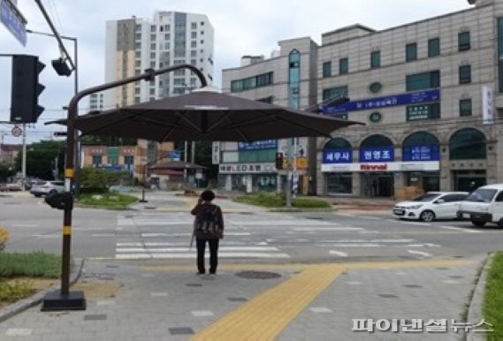 의정부시 횡단보도 그늘막. 사진제공=의정부시