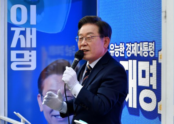 李 "딱 3표만 더달라"&middot;尹 "결승선 1등 끊게해달라"&middot;沈 "소신투표 해달라"