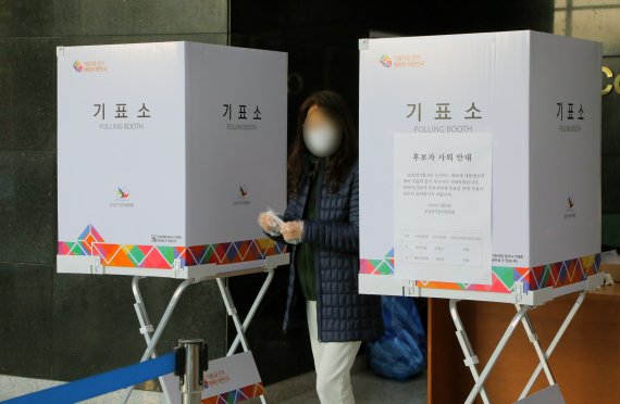 '사전투표율 최고' 광주·전남 본투표 주춤…11시 13%, 13.3%