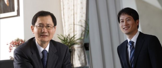 박찬구 금호석유화학 회장(왼쪽)과 박철완 전 상무 © 뉴스1