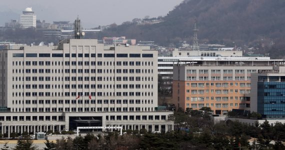윤석열 대통령 당선인이 대통령 집무실을 청와대에서 서울 용산 국방부 신청사로 이전하는 방안을 사실상 확정한 것으로 17일 전해졌다. 사진은 이날 국방부 신청사 모습. 윤 당선인은 이날 오후 5시 안철수 인수위원장과 회의에서 용산 국방부 청사로의 이전을 확정할 가능성이 있는 것으로 전해졌다. 2022.3.17/뉴스1 © News1 장수영 기자