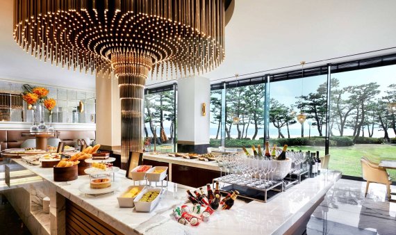 파라다이스호텔 부산 '라운지 파라다이스' 파라다이스호텔 제공