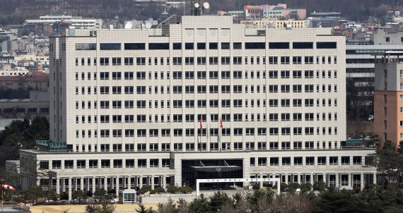 20일 서울 용산구 국방부 청사의 모습. 윤석열 대통령 당선인은 이날 기자회견을 갖고 대통령 집무실을 용산 국방부 청사로 이전한다고 발표했다. 2022.3.20/뉴스1 © News1 장수영 기자