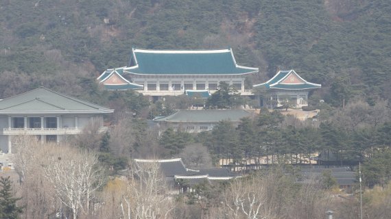 靑 "인사는 대통령 몫…尹도 인사 권한 임기까지 행사하면 될 일"