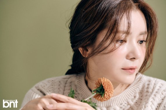 장서희, 50대에도 여전한 미모