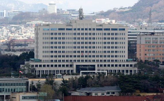 "합참 이전해도 안보공백 없다" 전직 예비역 장성 1000여명 입장문