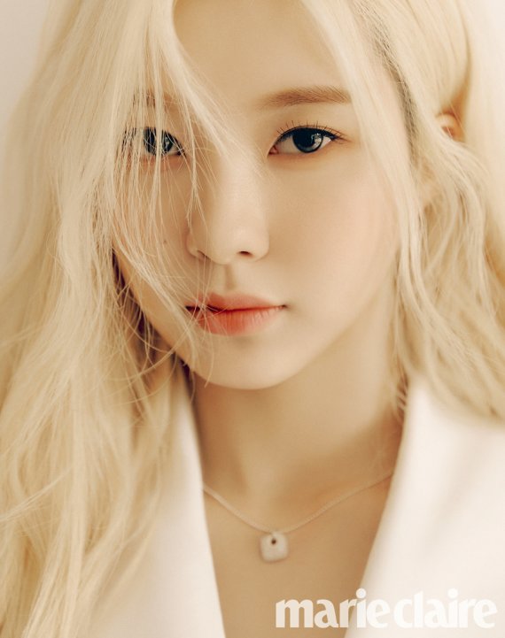 [서울=뉴시스] 그룹 '케플러' 멤버 김다연. 2022.03.23.(사진=마리끌레르 제공) photo@newsis.com*재판매 및 DB 금지 *재판매 및 DB 금지