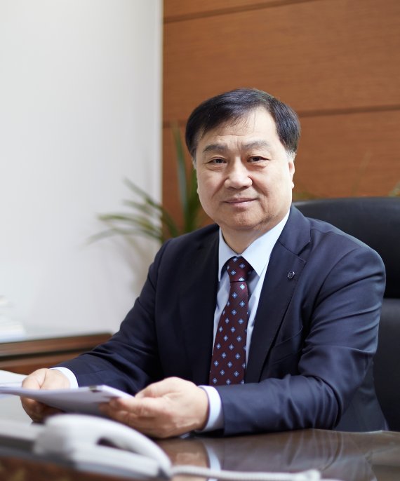 유욱준 한국과학기술한림원 원장
