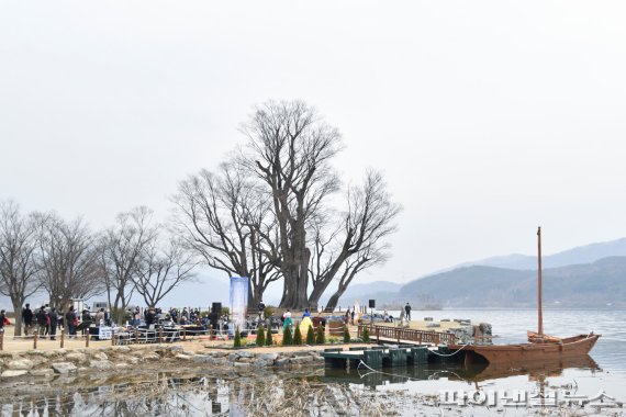 양평군 두물머리 황포돛배 진수식. 사진제공=양평군