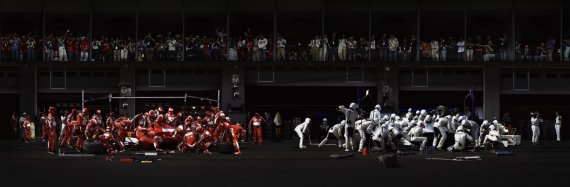 [서울=뉴시스]안드레아스 거스키, F1 피트 스톱 I F1 Boxenstopp I, 2007, ⓒ안드레아스 거스키, 스푸르스 마거스 제공