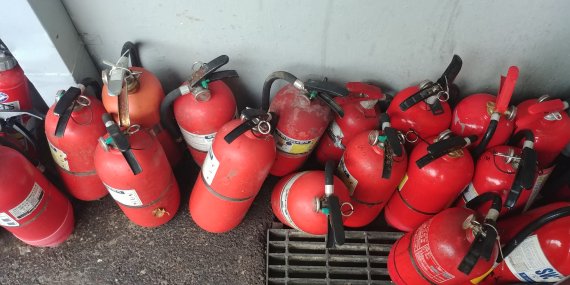 노후 소화기들 /사진=뉴시스