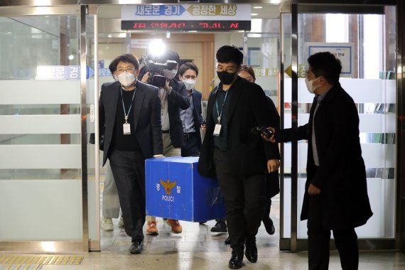 경찰, '김혜경 법카 의혹' 핵심 인물 배모씨 자택 압수수색