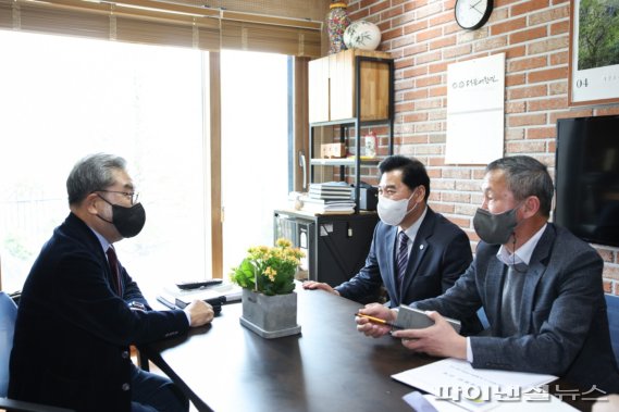 김상돈 의왕시장-이재정 경기도교육감 6일 의왕교육 현안 논의. 사진제공=의왕시