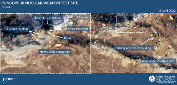 지난 3일 북한 함경북도 길주군 풍계리 핵실험장 3번 갱도 출입구 주변을 촬영한 상업용 인공위성 사진. 눈을 치우고 중장비 차량이 이동한 흔적, 새로운 건물 등이 보인다.(ONN) © 뉴스1