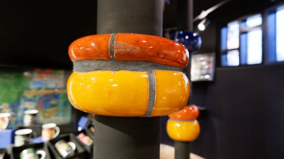 오스트리아에서 공수한 도자리고 이루어진 기둥 © 뉴스1