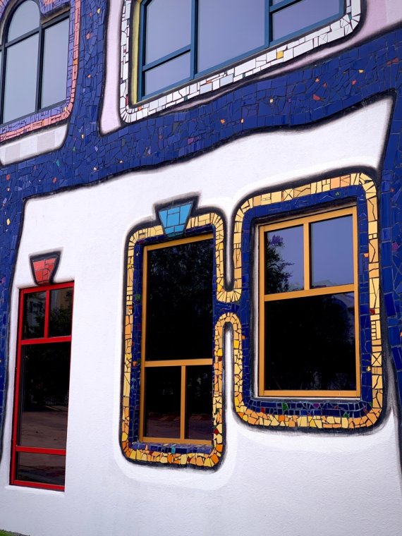 훈데르트바서 파크에선 같은 창문을 볼 수 없다© 뉴스1