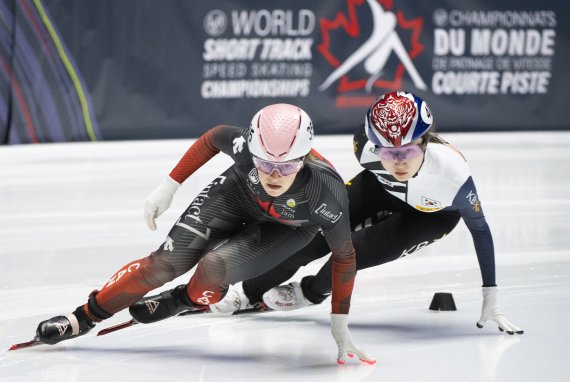 최민정 '1500m 퀸' 세계선수권 종합우승 시동