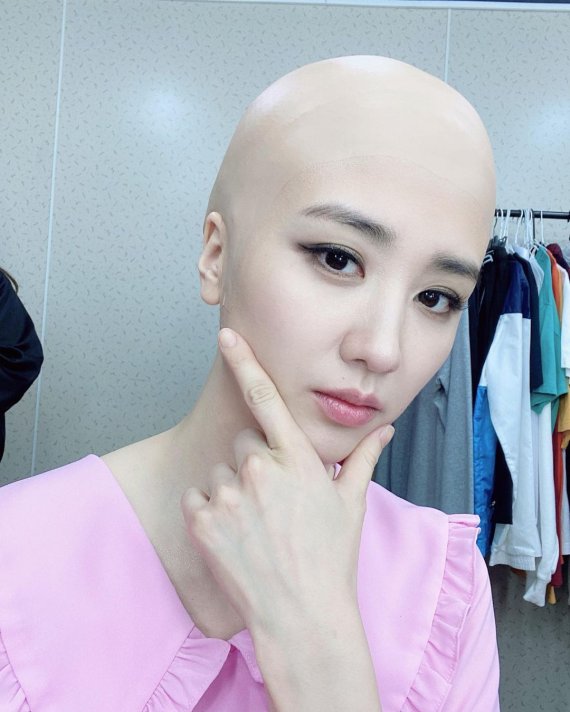 박하선 맞아? 블랙하선에 대머리까지…180도 파격 변신 [N샷]