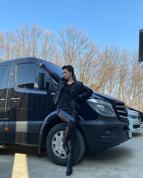 박하선 맞아? 블랙하선에 대머리까지…180도 파격 변신 [N샷]